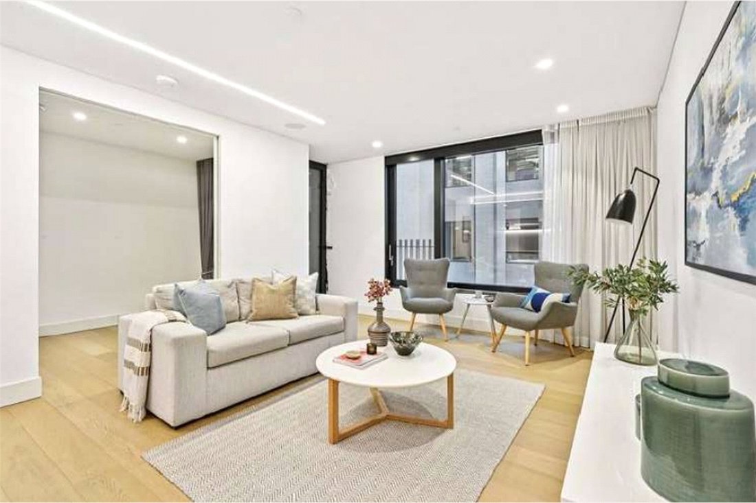 Apartment in Soho, England 2 - 19130778