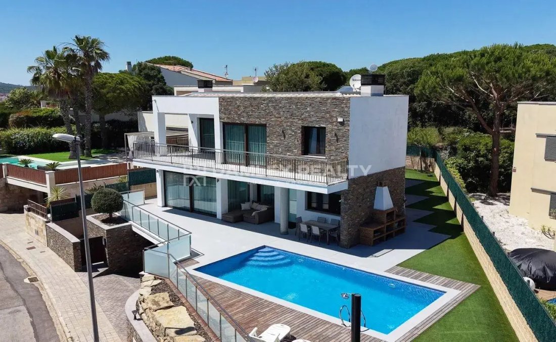 Maison à Sant Feliu de Guíxols, Catalogne, Espagne 2 - 18163646
