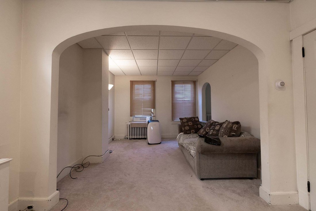 House in Secaucus, New Jersey, United States 2 - 19120677