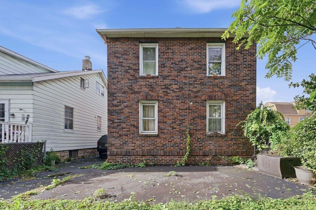 House in Secaucus, New Jersey, United States 5 - 19120907