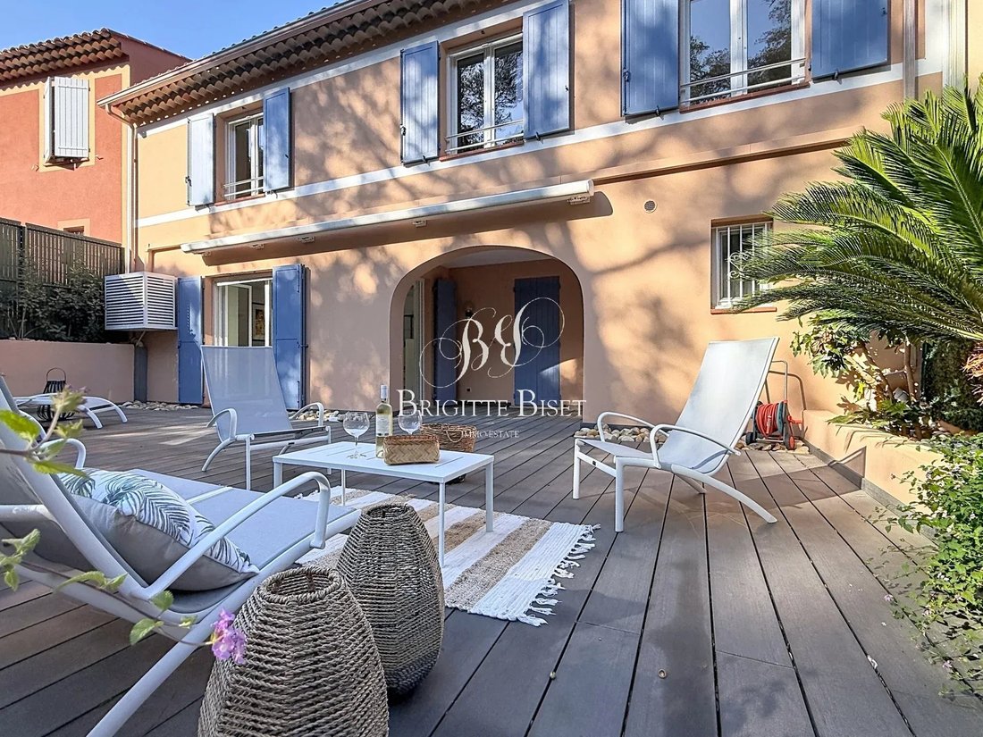 Villa a Nartelle-Noyer-Bellevue-bd dei Sardinaux, Sainte-Maxime, Francia 1 - 19126286