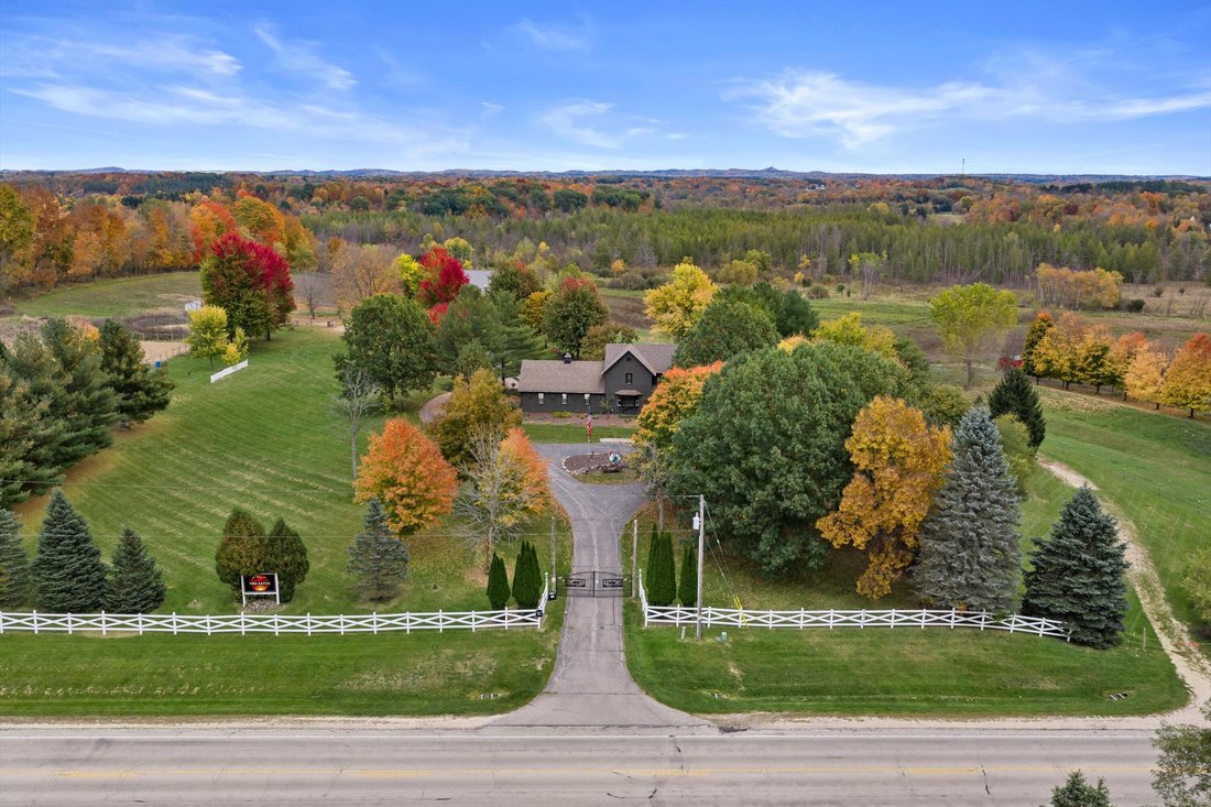 House in Ashippun, Wisconsin, United States 1 - 19131259