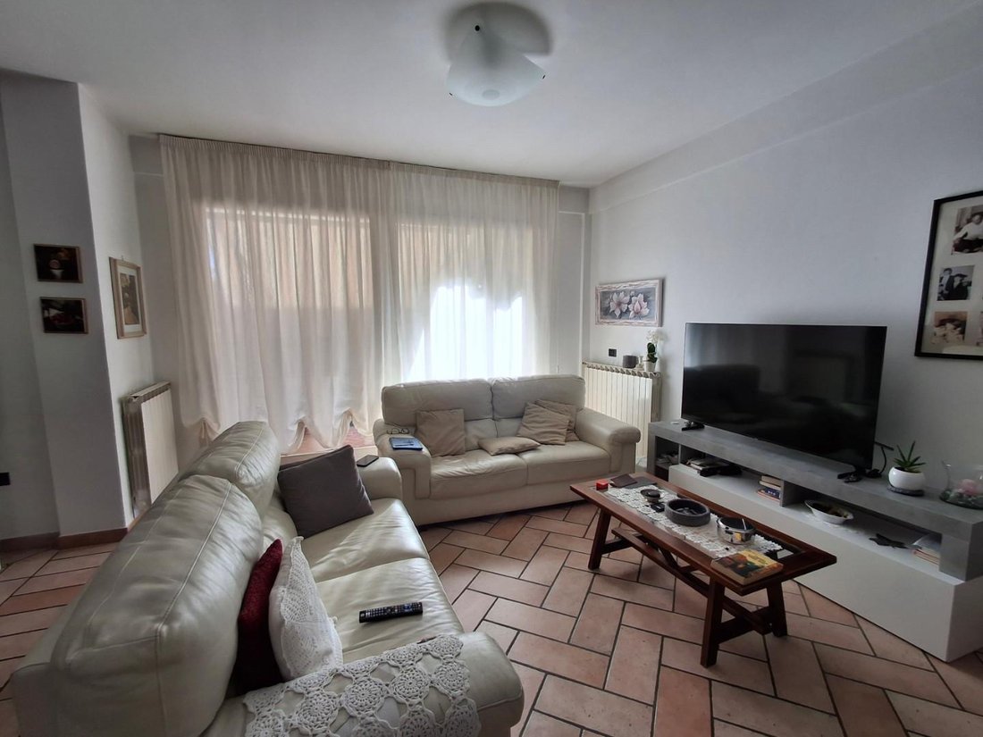 Villa in Limite, Tuscany, Italy 2 - 19125692