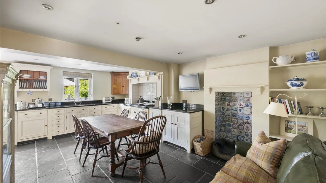 Haus in Breakspear, Hillingdon, England 4 - 19121847