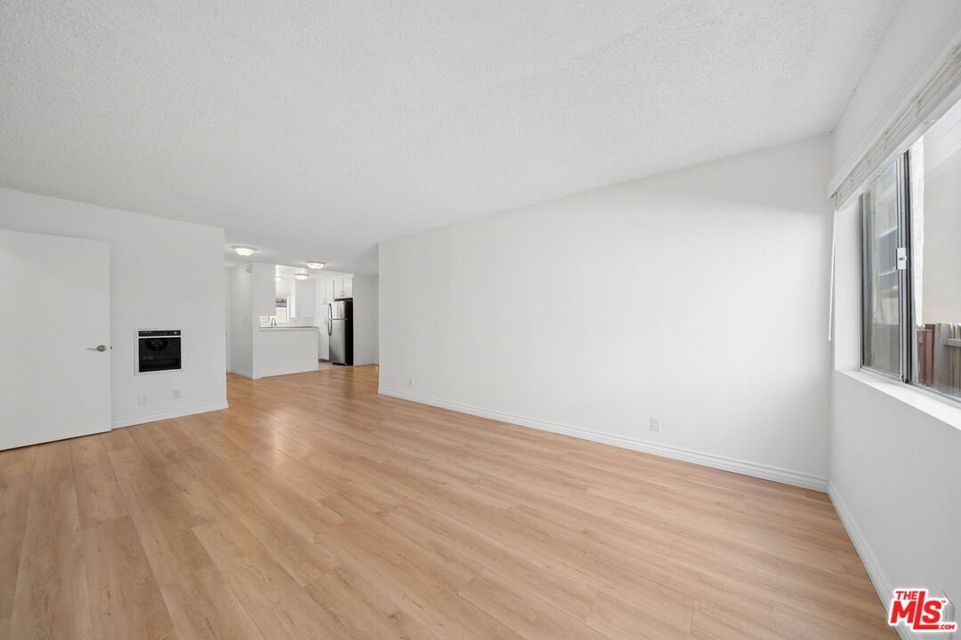 Santa Monica, California, United States 2 - 19126308