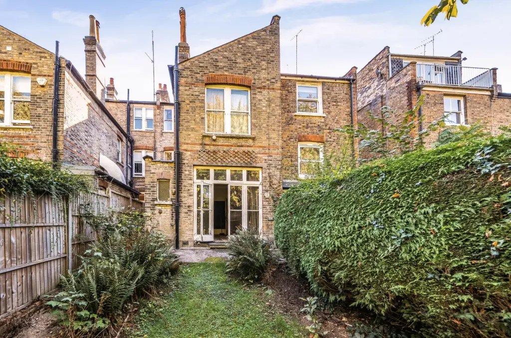 House in Holly Village, Haringey, England 2 - 19125690