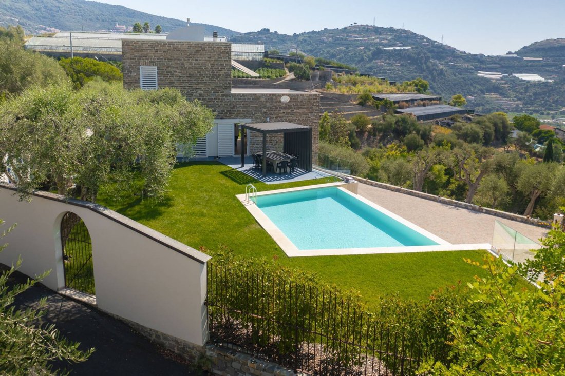 Villa in Taggia, Ligurien, Italien 2 - 19121603