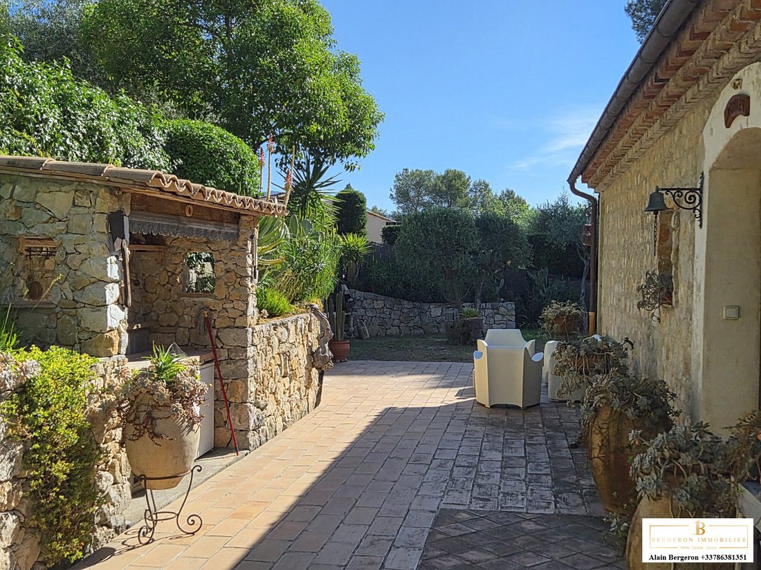 Villa à Le Tignet, Provence-Alpes-Côte d'Azur, France 3 - 19136122