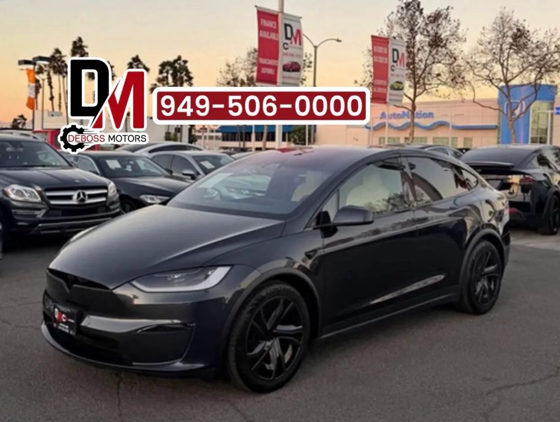 Suv in Costa Mesa, CA, United States 1 - 19127145