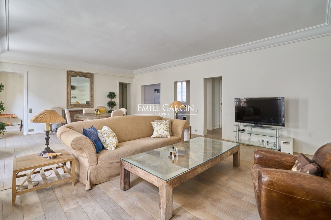 Apartment in Odéon, Paris 6e Arrondissement, Paris 2 - 19127024