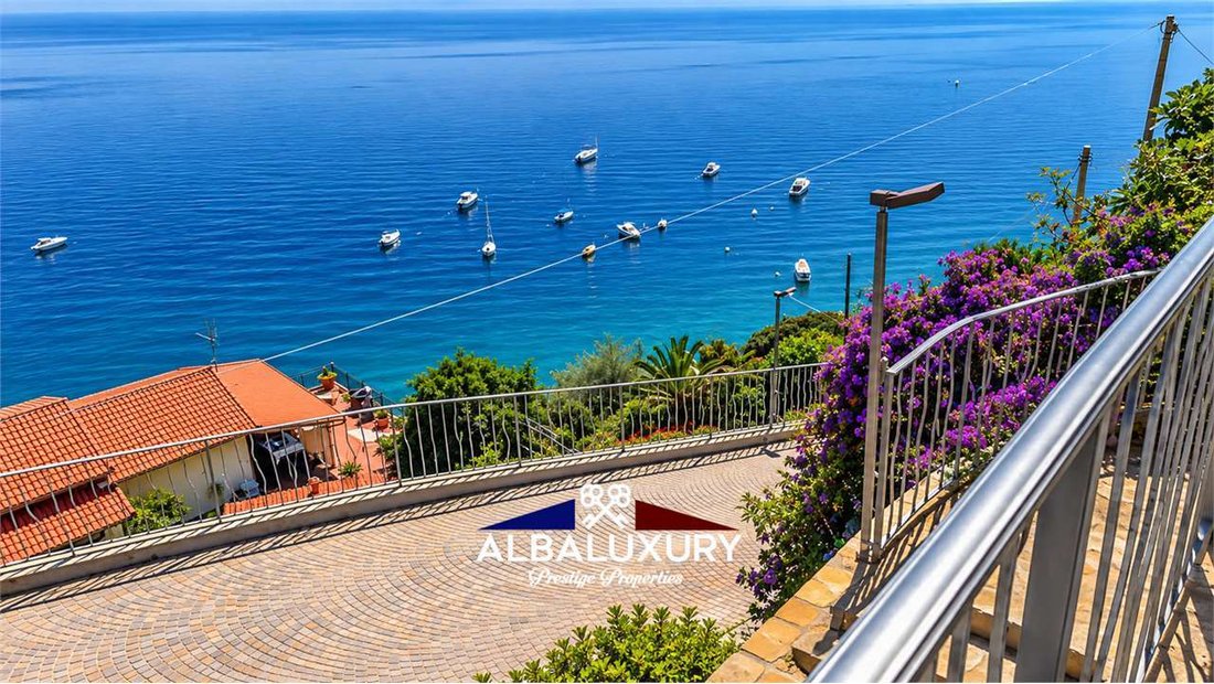 Villa in Madonna della Ruota, Bordighera, Liguria 4 - 16625653