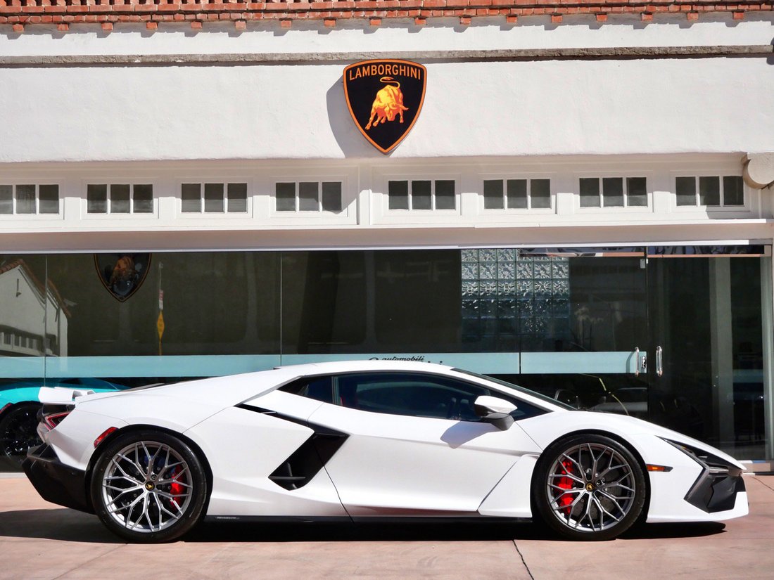 Coupe in Beverly Hills, CA, United States 2 - 19129234