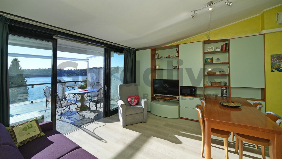 Apartamento en Salò, Lombardía, Italia 5 - 19127515