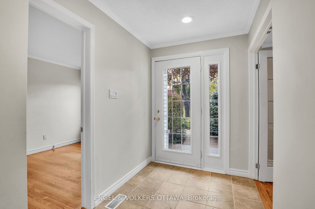 House in Ottawa, Ontario, Canada 3 - 19135667