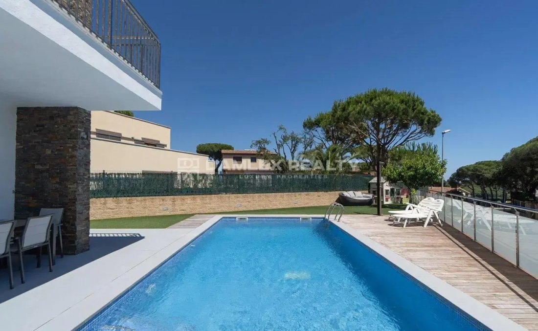Maison à Sant Feliu de Guíxols, Catalogne, Espagne 5 - 18163646