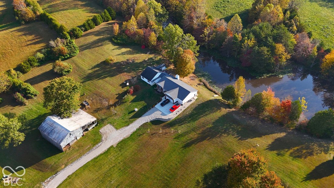 House in Commiskey, Indiana, United States 1 - 19136250