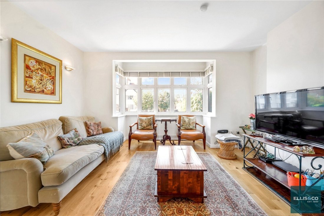 House in Brent Cross, Barnet, England 2 - 19122047