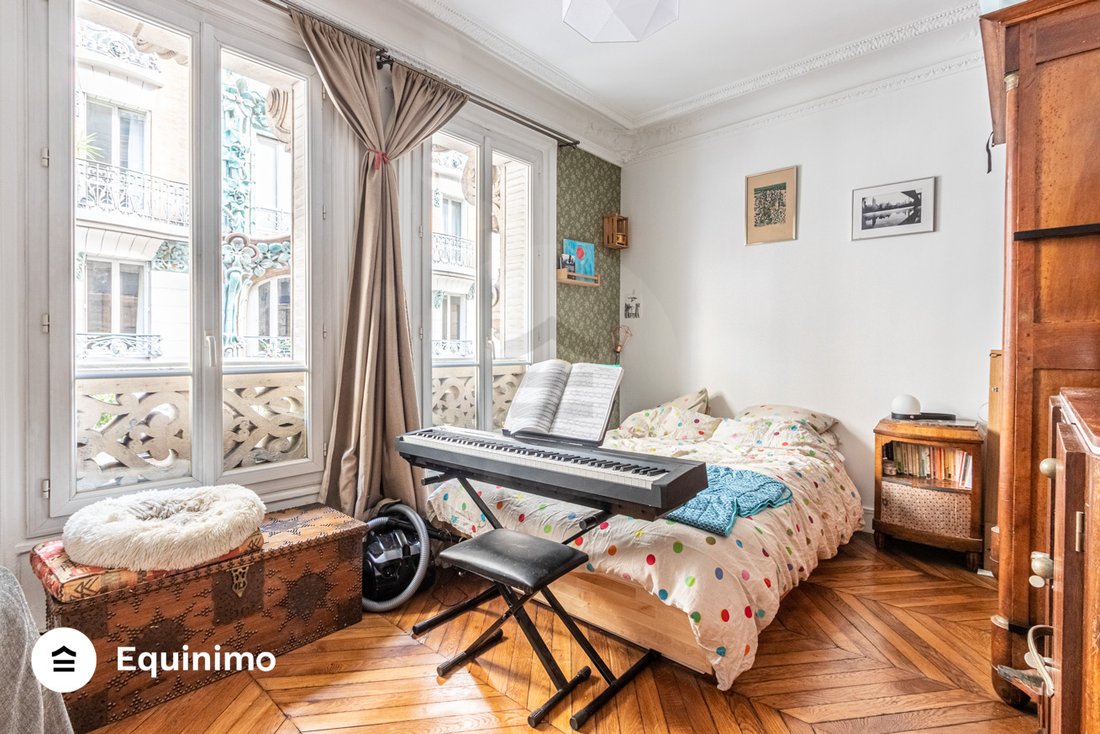 Apartment in Grange Aux Belles-Terrage, Paris 10e Arrondissement, Paris 4 - 19126325