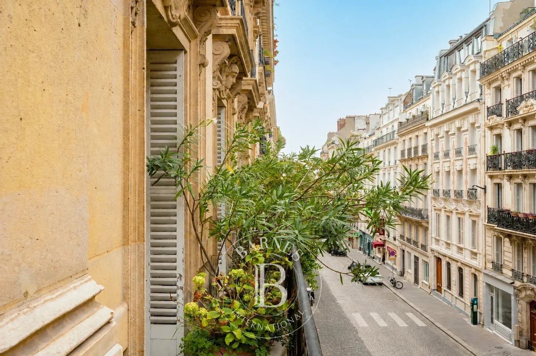 Apartment in Trudaine-Maubeuge, Paris 9e Arrondissement, Paris 2 - 19122497