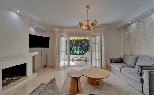 Wohnung in Atalaya Isdabe, Estepona, Andalusien 1