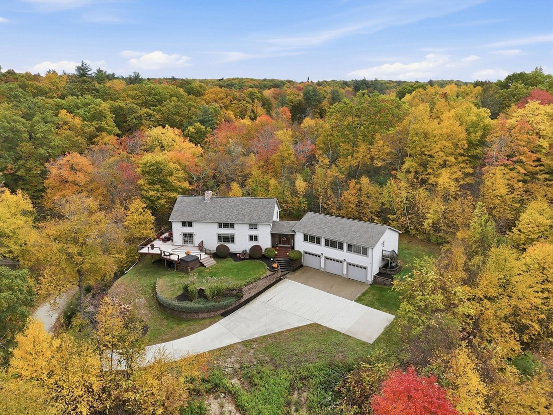 House in Westfield, Massachusetts, United States 1 - 18802778