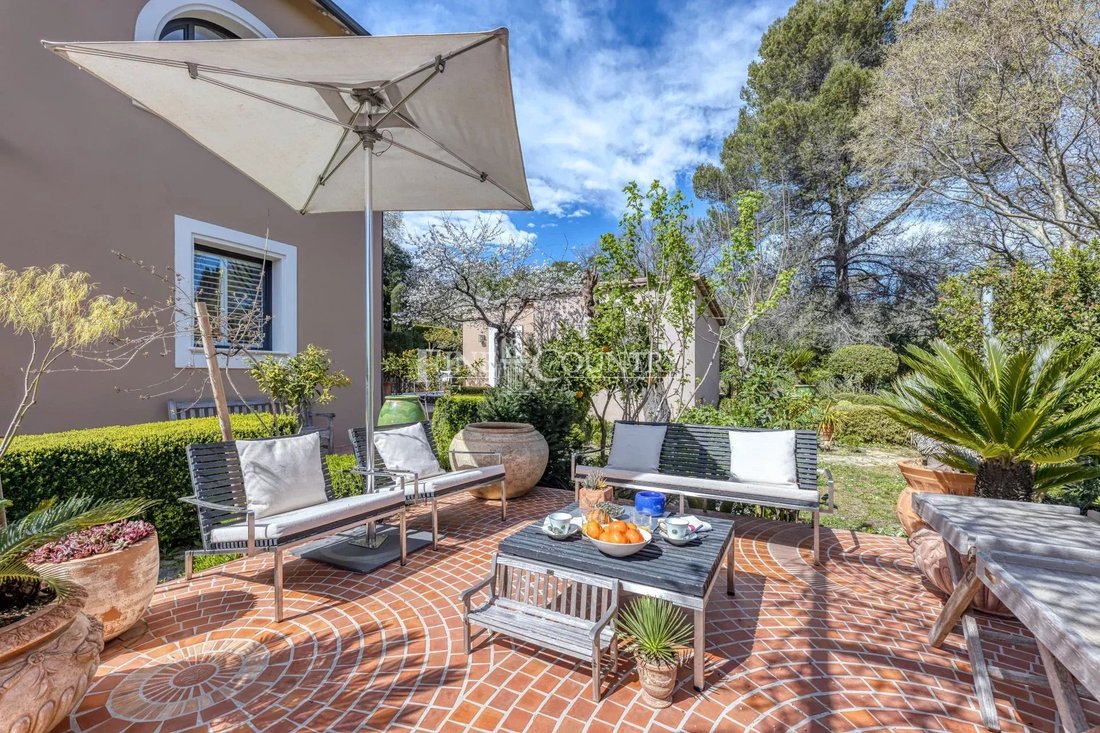 Villa en Grasse, Provenza-Alpes-Costa Azul, Francia 1 - 19122877