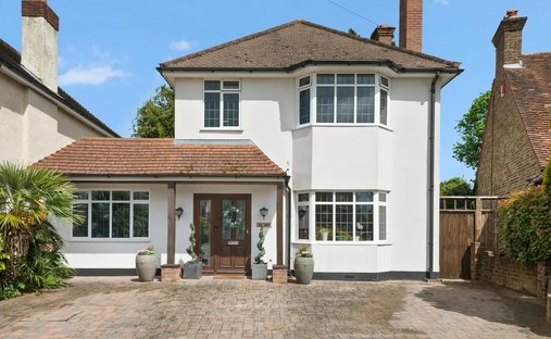 Haus in Willowbank, Hillingdon, England 1