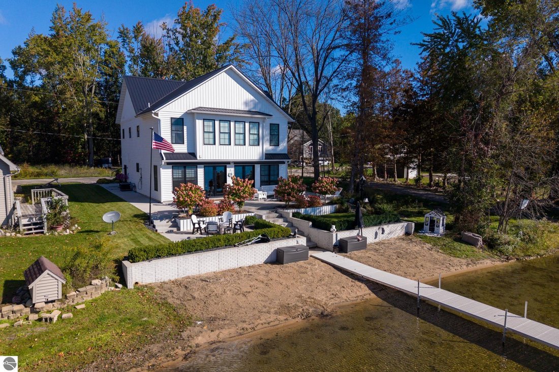 Haus in Weidman, Michigan, Vereinigte Staaten 2 - 19126861
