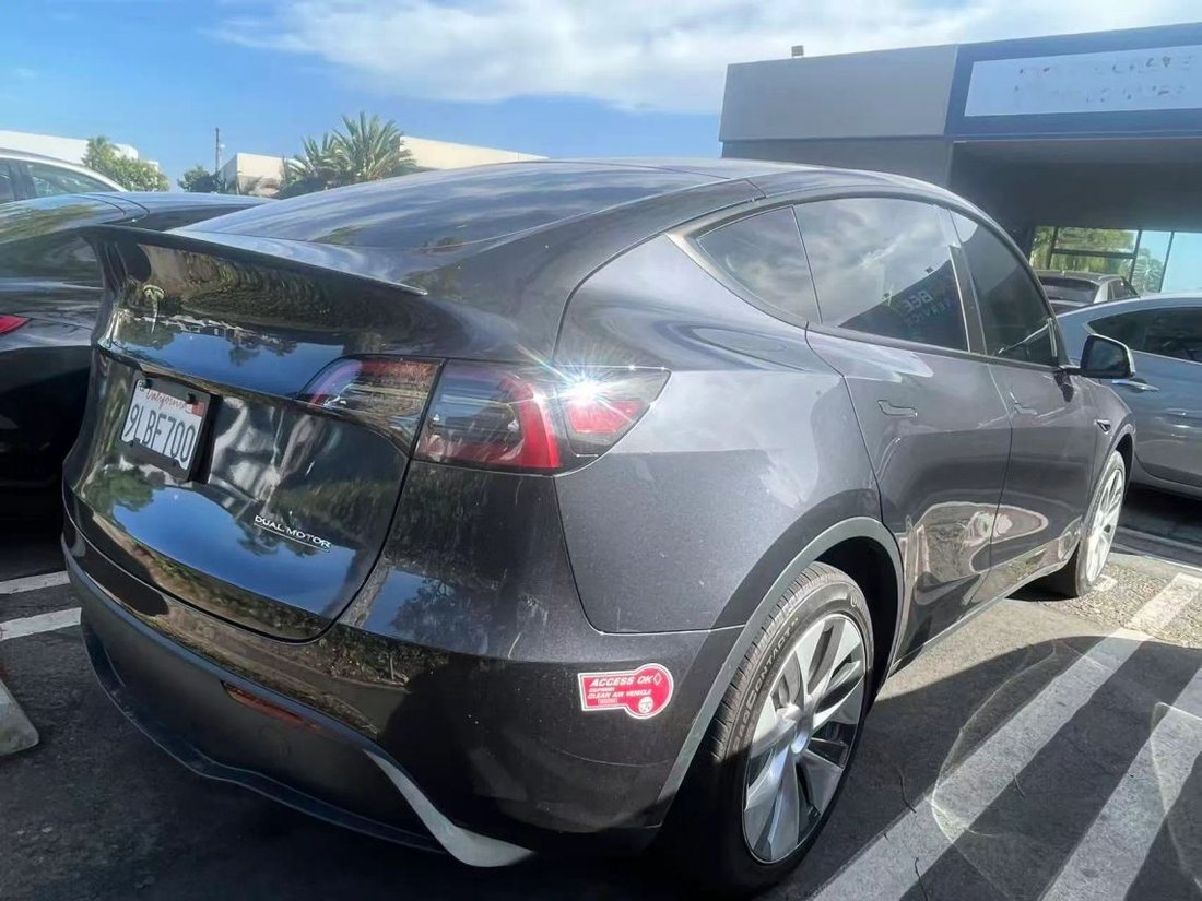 Suv in Costa Mesa, CA, United States 2 - 19129718