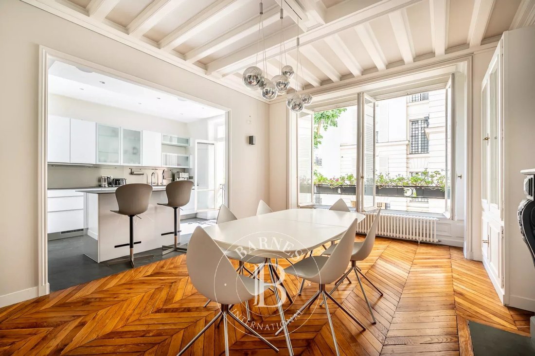 Apartment in Porte Dauphine, Paris 16e Arrondissement, Paris 3 - 19126733