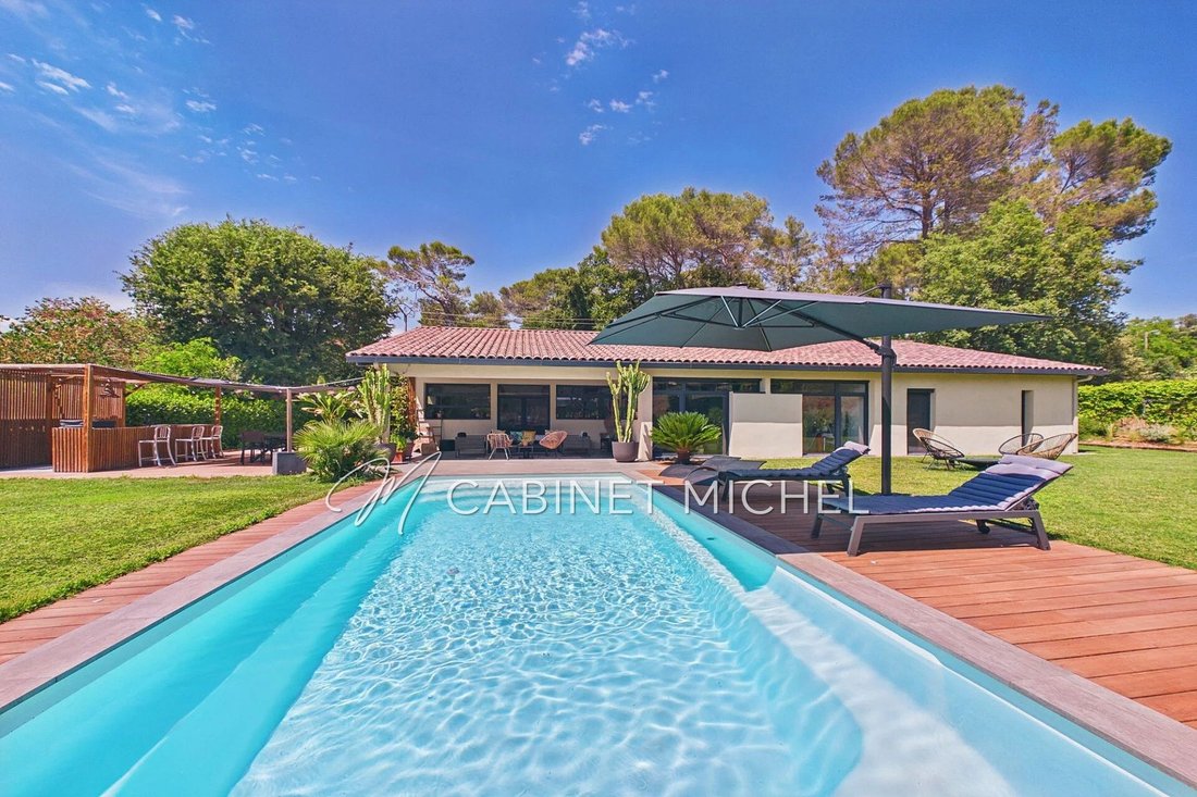 Villa à Nord, Roquefort-les-Pins, France 2 - 19128864
