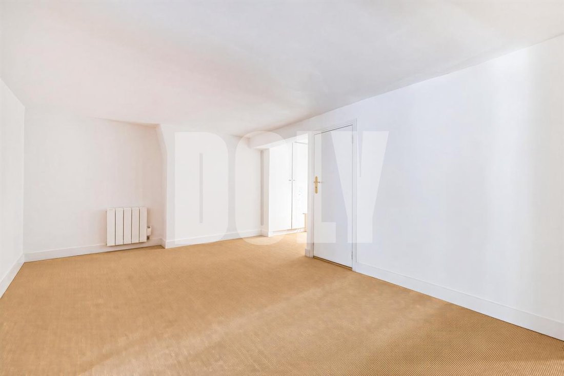 Apartment in Montmartre, Paris 18e Arrondissement, Paris 5 - 19123010