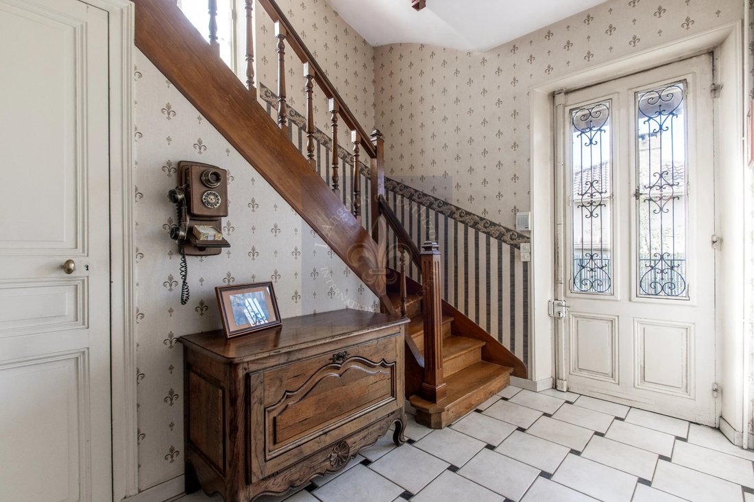 Casa en Distrito de Fontainebleau, Isla de Francia, Francia 3 - 19122800