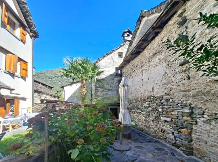 House in Aurigeno, Maggia, Ticino 3 - 19134780