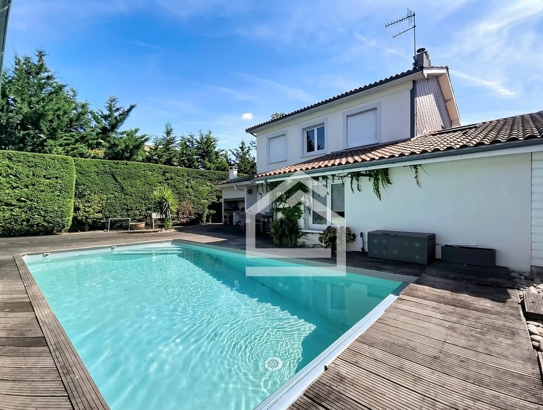 House in Mérignac, Nouvelle-Aquitaine, France 1 - 19133740