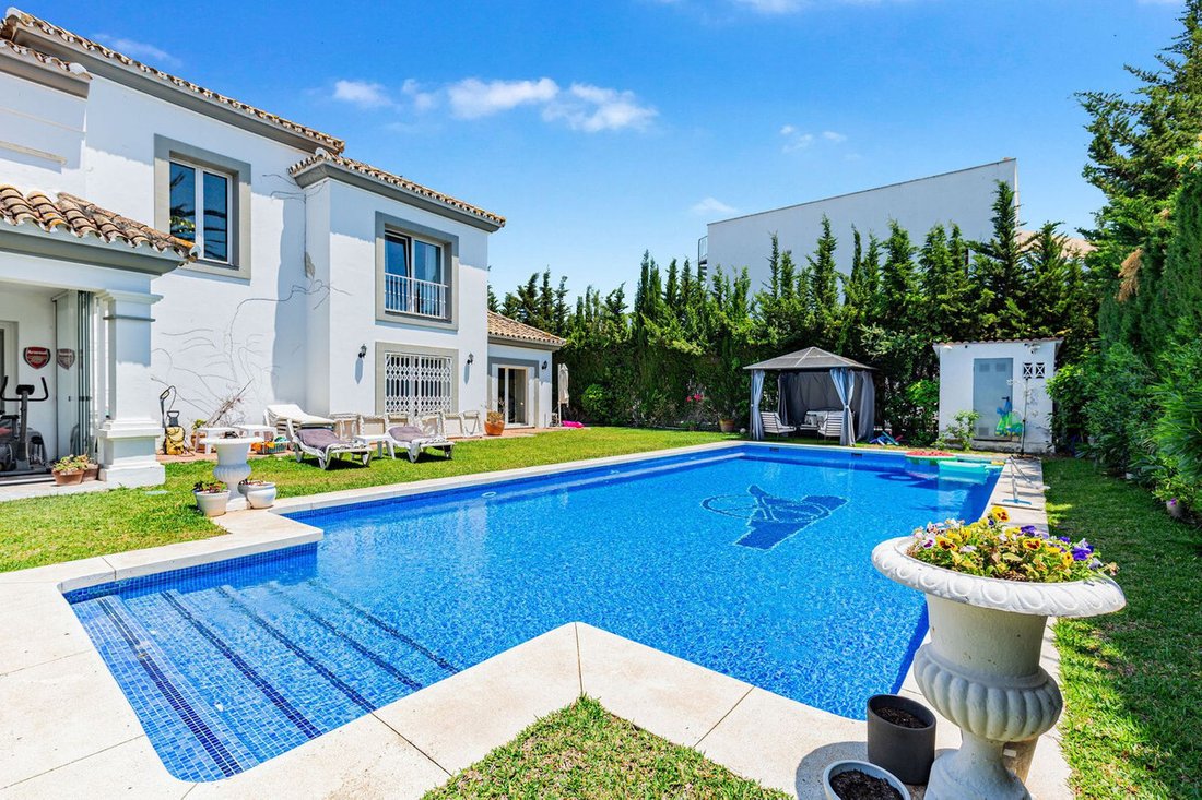 Villa in Estepona, Andalusien, Spanien 4 - 19136307
