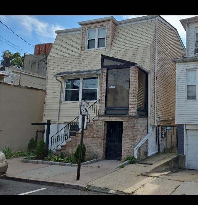 Casa a North Bergen, New Jersey, Stati Uniti 1 - 19120729