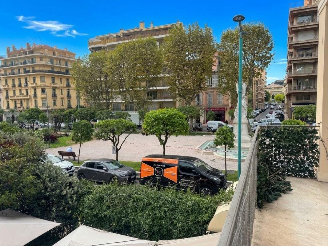 Apartamento en Menton, Provenza-Alpes-Costa Azul, Francia 1 - 19135680