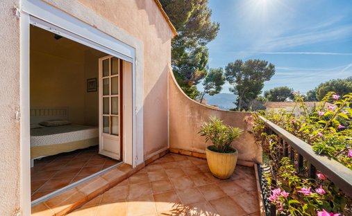 Maison à Périphérie, Cassis, France 1
