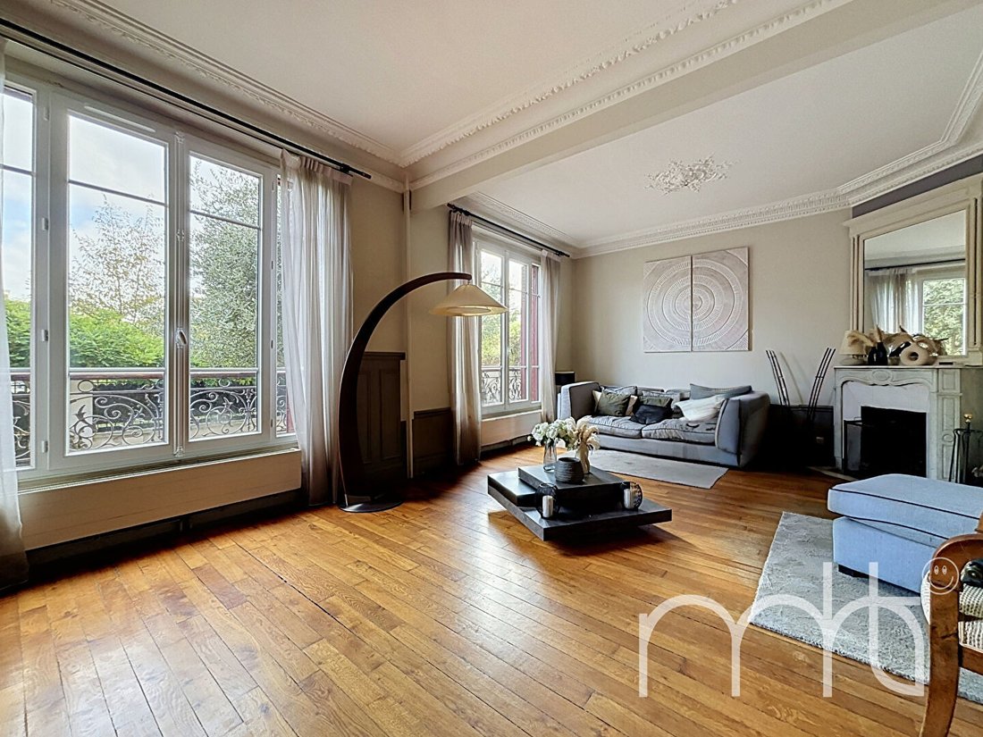 Villa in Bois-Colombes, Ile-de-France, France 3 - 19127057