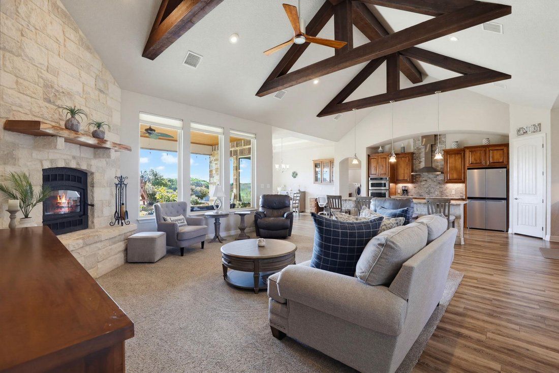 House in Seguin, Texas, United States 4 - 19125476