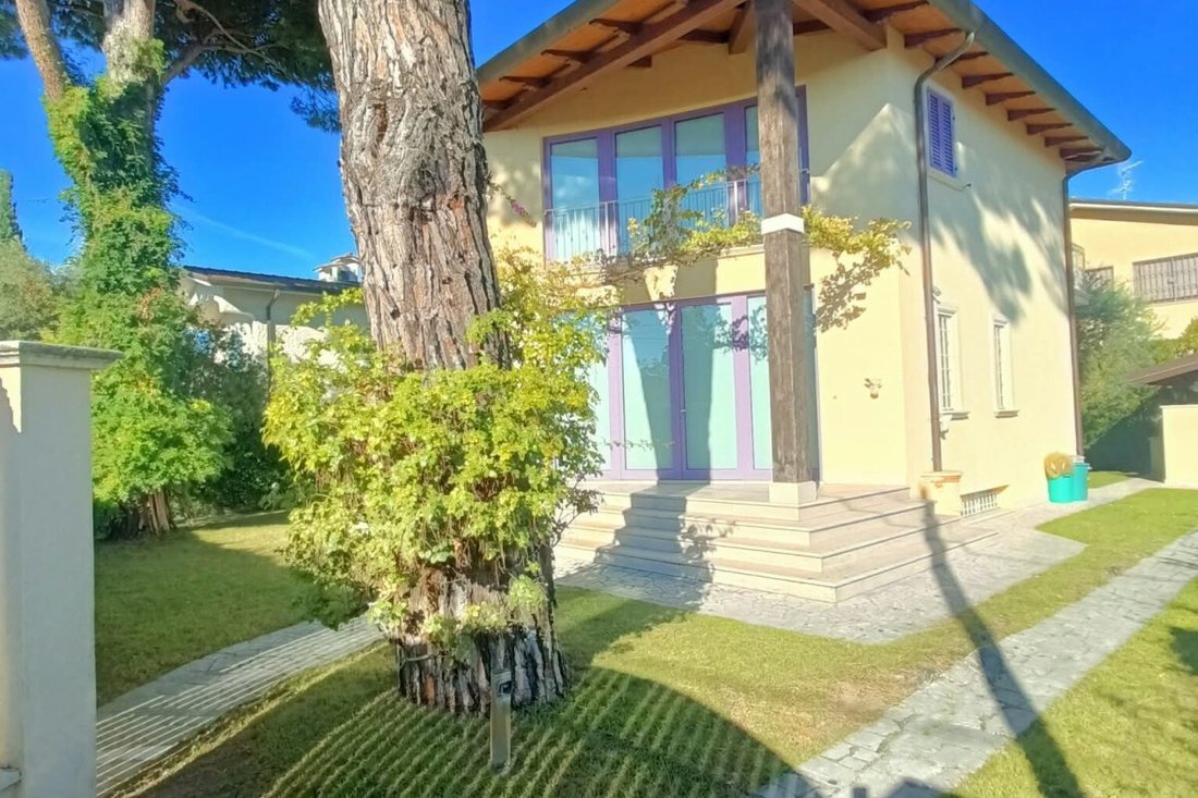 Villa a Pietrasanta, Toscana, Italia 1 - 19124641
