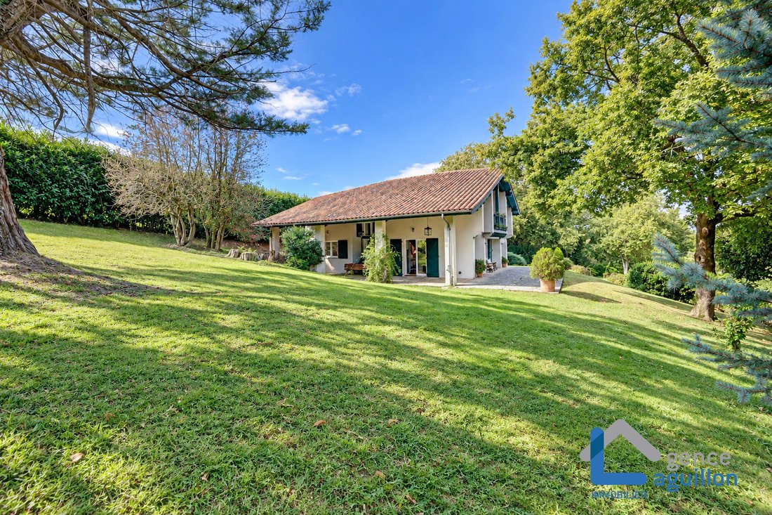 Villa in Mendi-Choko-Karrikatxar-Olhette, Urrugne, France 2 - 19133762