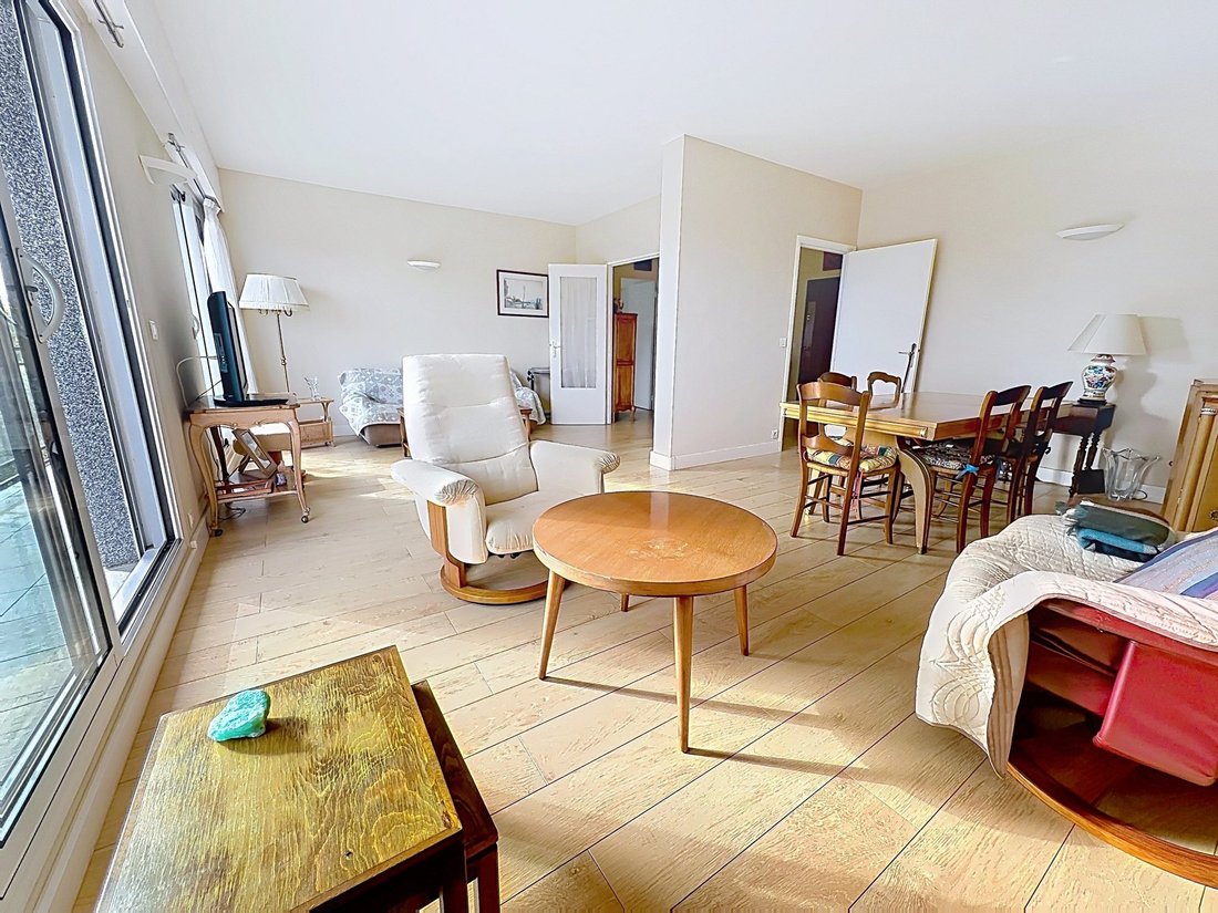 Wohnung in Les Bures, Garches, Frankreich 2 - 19128049