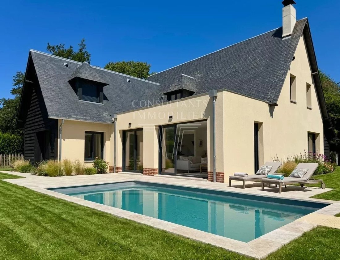 House in Deauville, Normandy, France 1 - 19131055