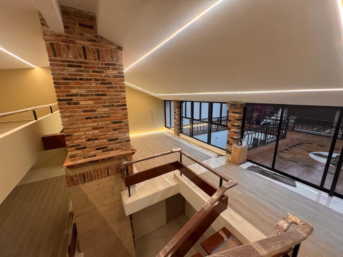 Casa en Ciudad López Mateos, Estado de México, México 1 - 19123775