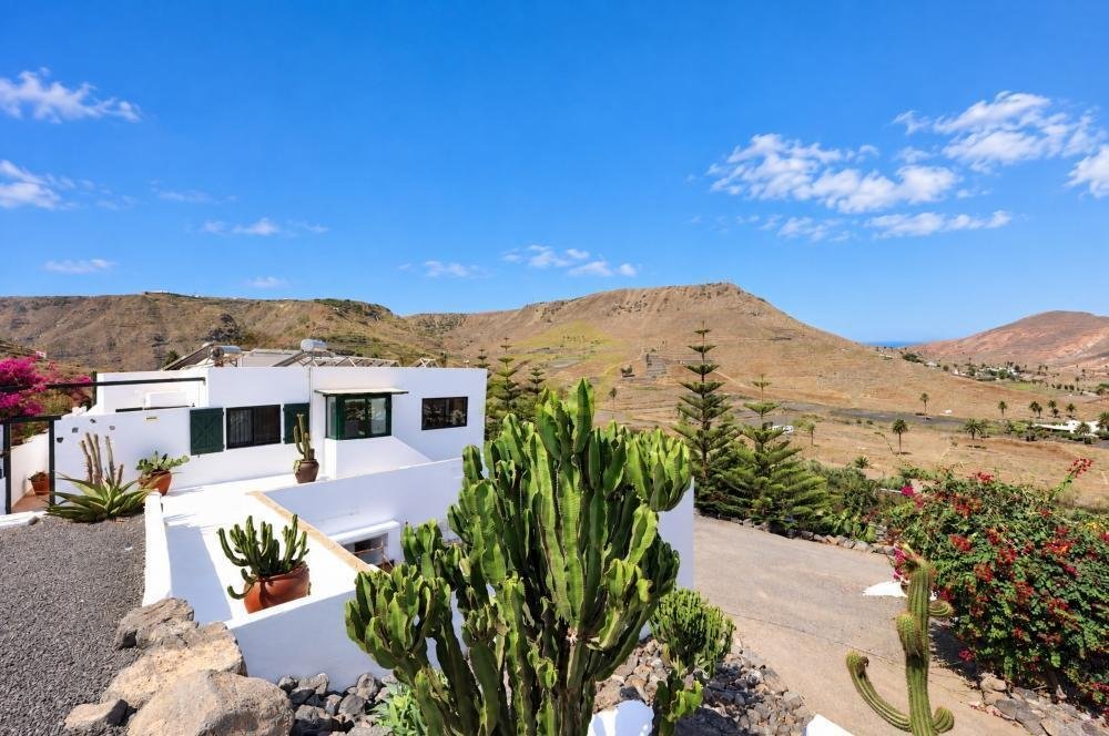 Villa in Haria, Kanarische Inseln, Spanien 1 - 19133589