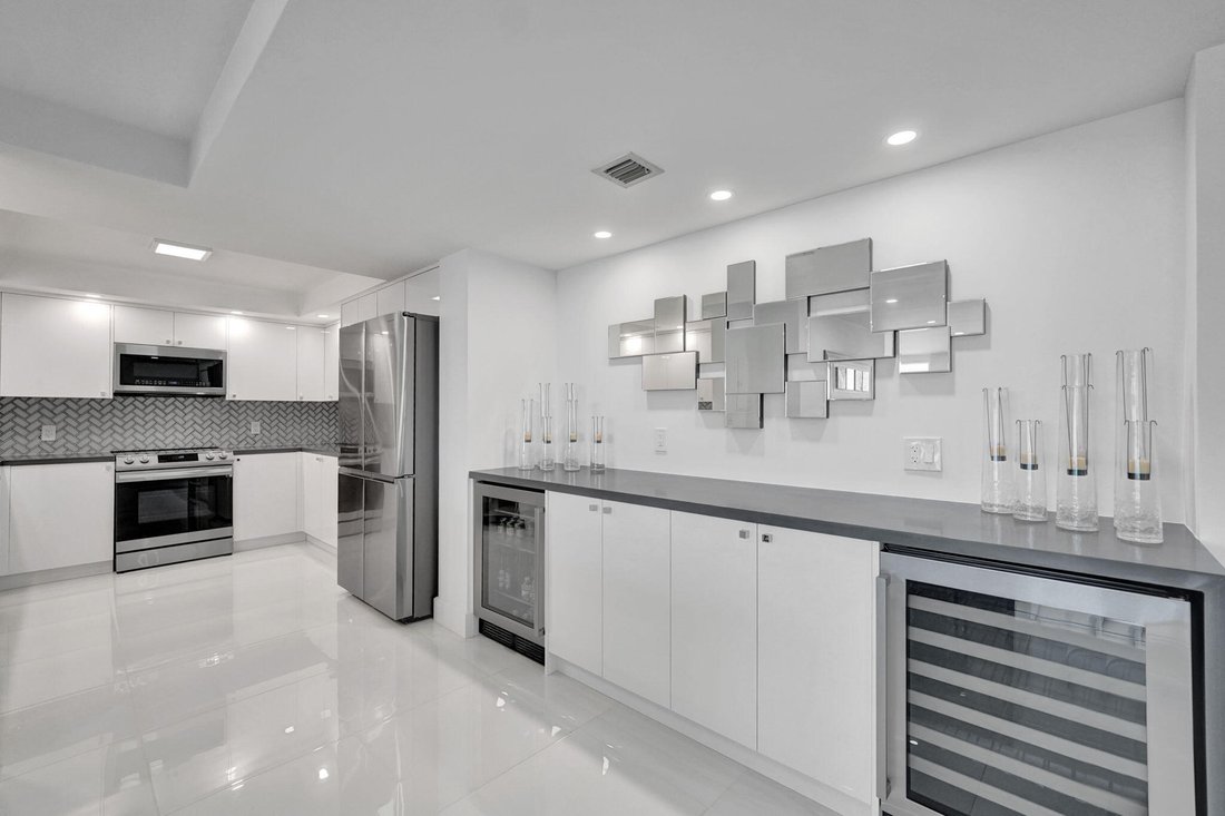 Condo in Fort Lauderdale, Florida, United States 4 - 19122029