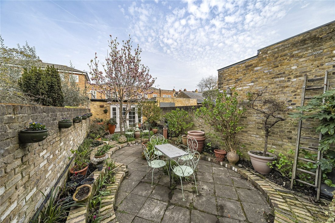 House in Richmond Upon Thames, England 4 - 19122476