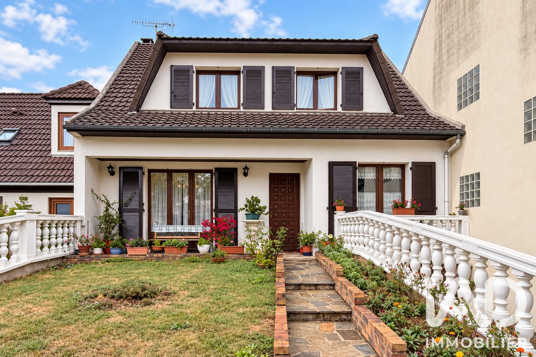 Maison à Grenouillère-Marnois-Rive de Marne, Noisy-le-Grand, France 1 - 19130109